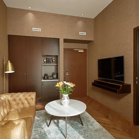 Konsulat Hotel, Curio Collection By Hilton Hotel