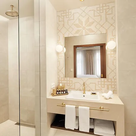 Konsulat Hotel, Curio Collection By Hilton Hotel 4*