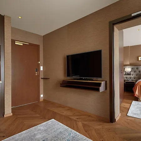 Konsulat Hotel, Curio Collection By Hilton Reykjavik