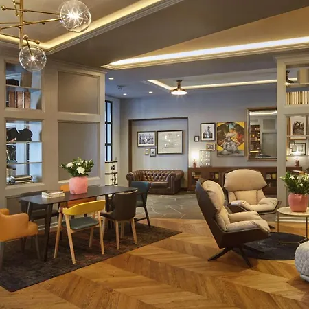 Konsulat Hotel, Curio Collection By Hilton Hotel Reykjavik